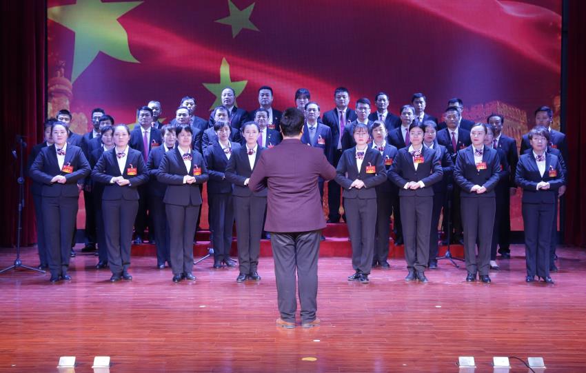 开云线上平台2019年度工作动员大会---大合唱《团结就是力量》、《我爱你中国》